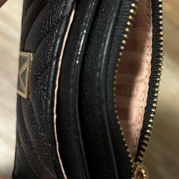 Victoria’s Secret Black Keychain Wallet Used - Picture 3 of 3